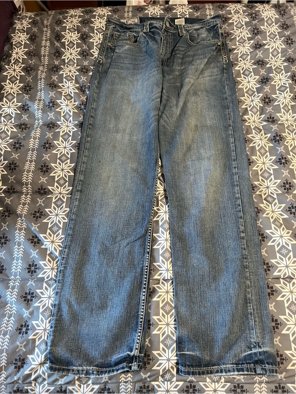 Stetson Men's Relaxed Straight-Leg Jeans in Mid Blue